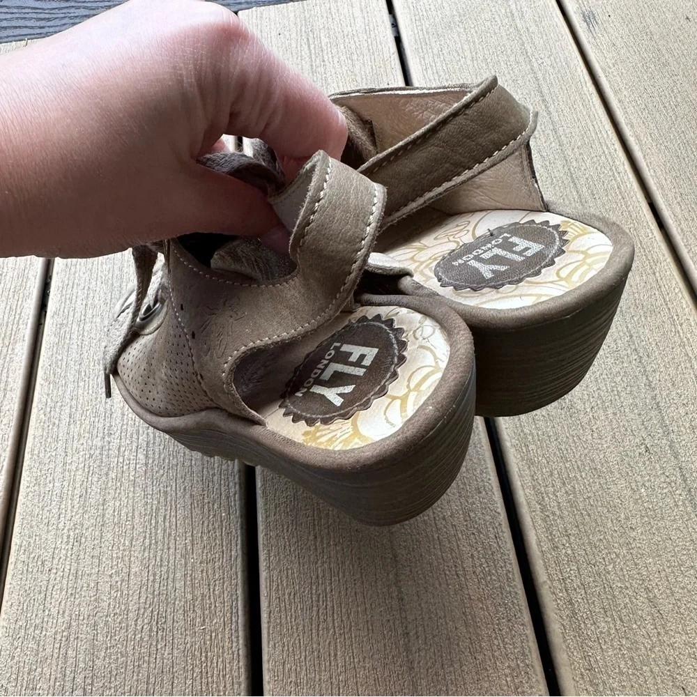 Fly London Yuta Peep Toe Wedge Sneakers Taupe Tan Size 38, 7-7.5 Women’s